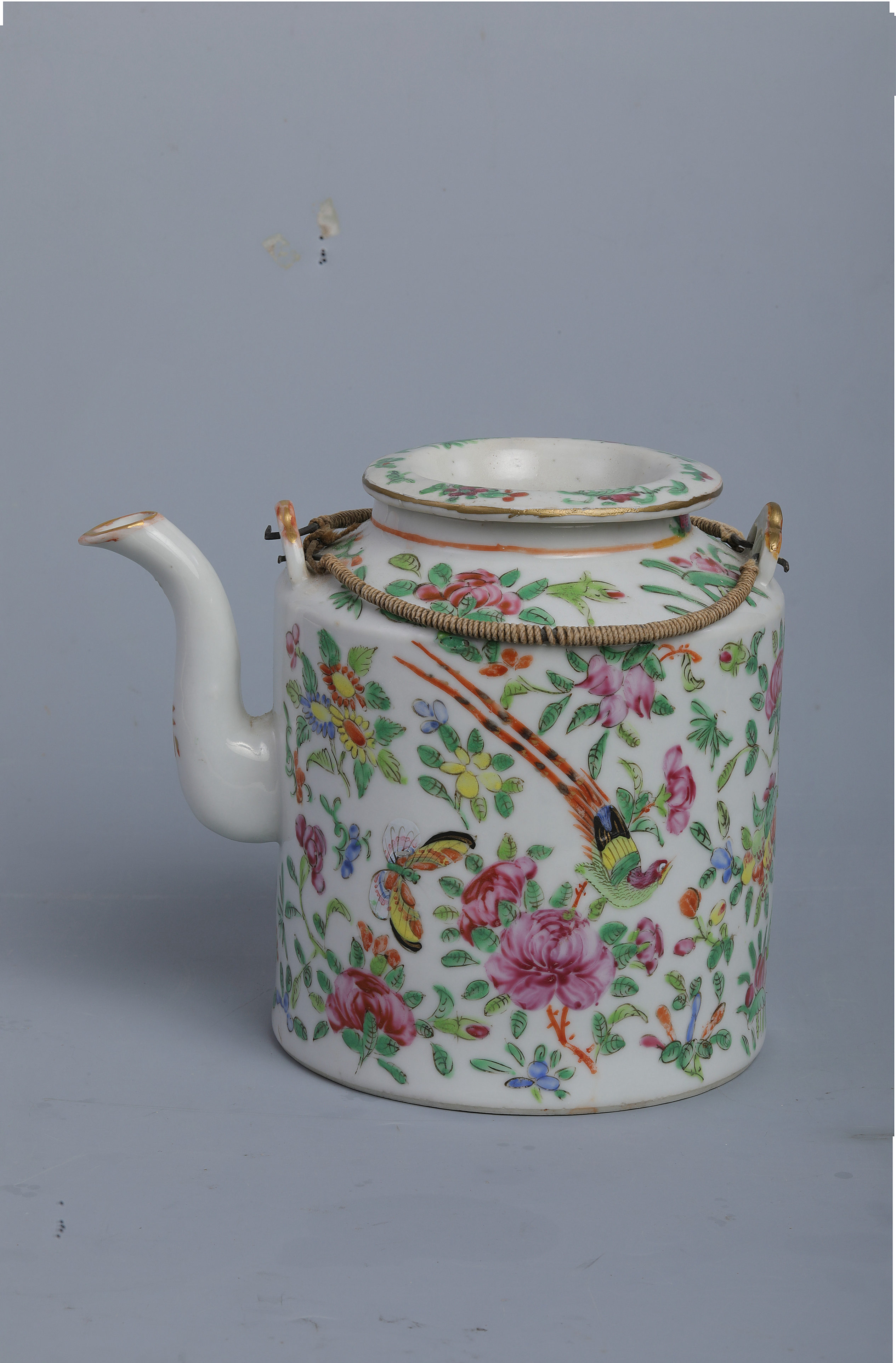 清光緒廣彩花鳥(niǎo)紋茶壺（帶壺蓋）